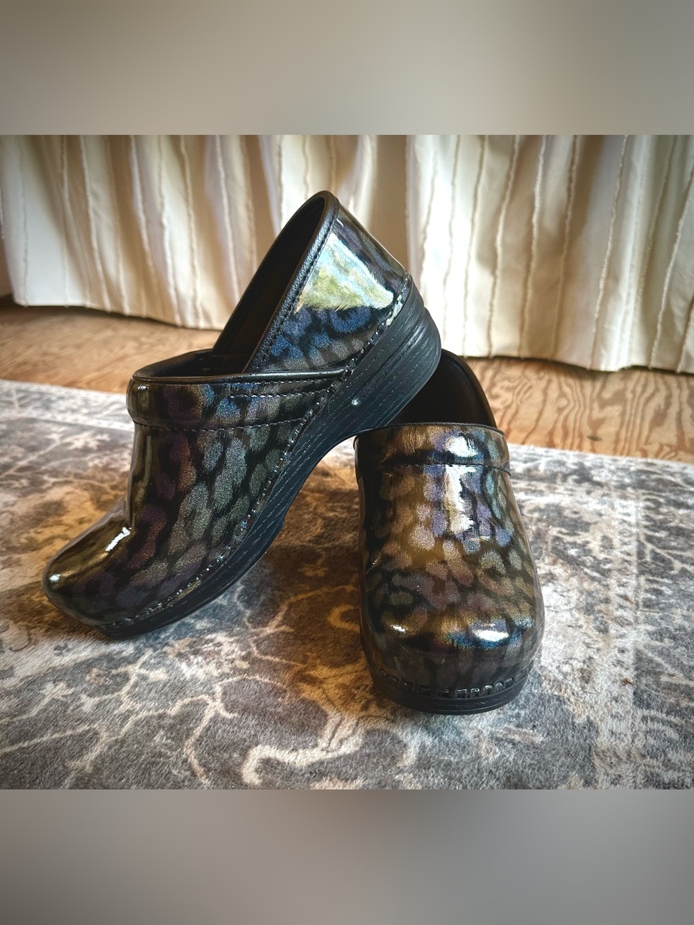 Dansko Pro XP Iridescent Leopard Patent Leather Nurse Clogs Size EU 37 /US 6.5-7